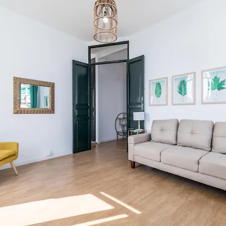 Travel Habitat Port Valencia. Βαλένθια