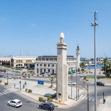 Travel Habitat Port Valencia. * 瓦伦西亚