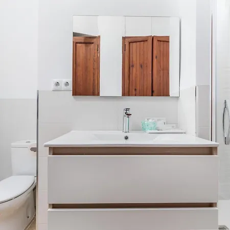 Travel Habitat Port Valencia. * Βαλένθια
