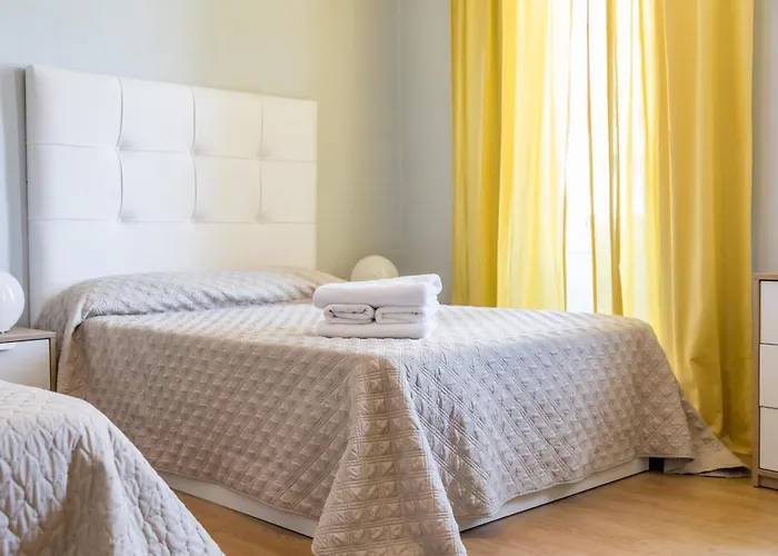 Travel Habitat Port Valencia. * فالنسيا