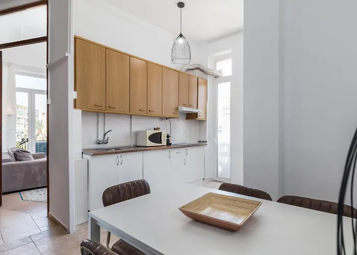 Travel Habitat Port Valencia. فالنسيا