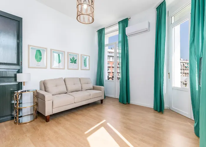 Travel Habitat Port Valencia. فالنسيا