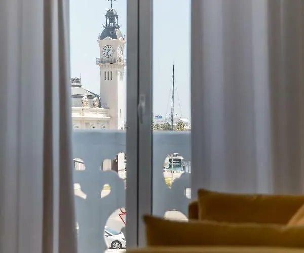 Travel Habitat Port Valencia.