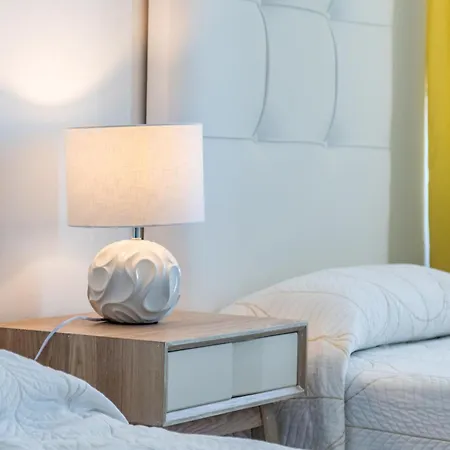 Apartment Travel Habitat Port Valencia. *